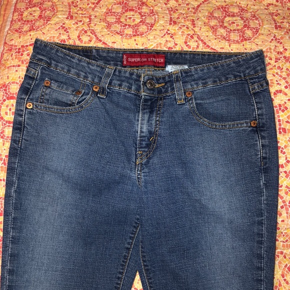 Women’s Levi’s Jeans 518 - Picture 6 of 13
